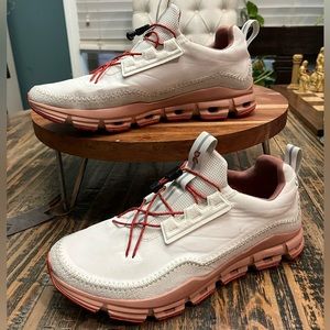 On cloud cloudaway sneakers